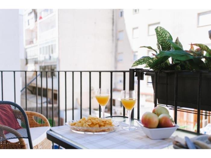 Sitges Spaces Deluxe Beach Apartment- 3 Bedroom, 2 Bathroom, Next To Beach, Sleeps 6 Ngoại thất bức ảnh